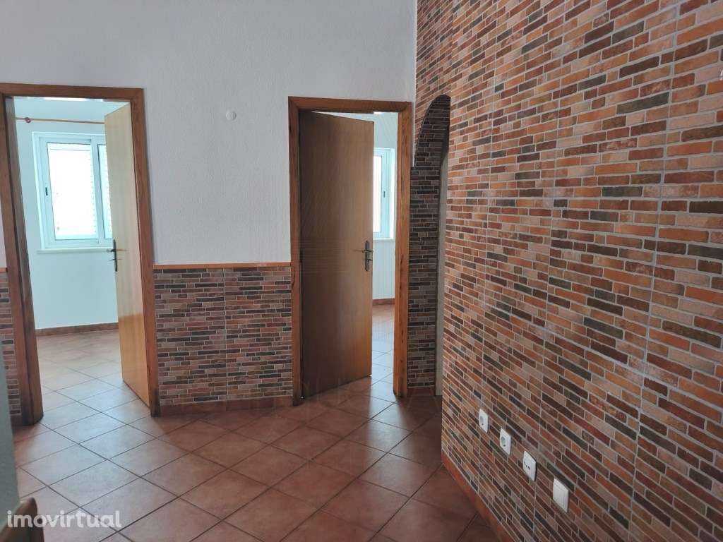 Excelente T1+1 disponível para arrendamento anual. - Grande imagem: 2/15