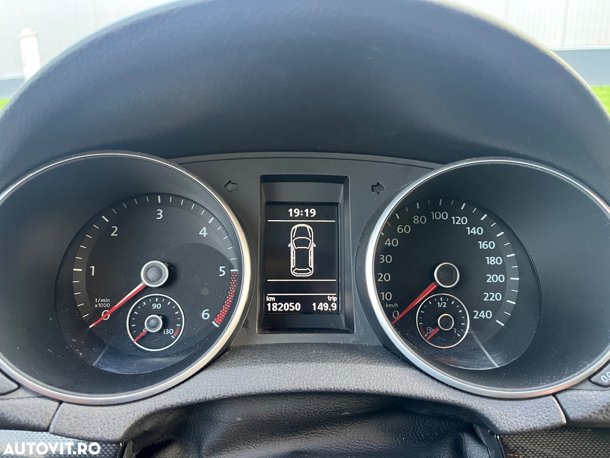 Volkswagen Golf - 11