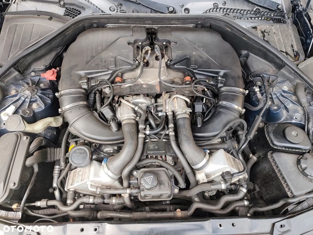BMW Seria 7 750i L xDrive - 37