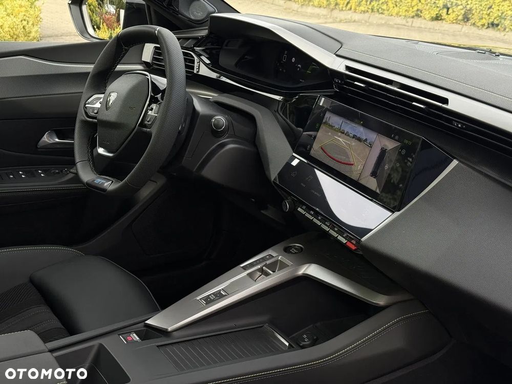 Peugeot 408 - 20