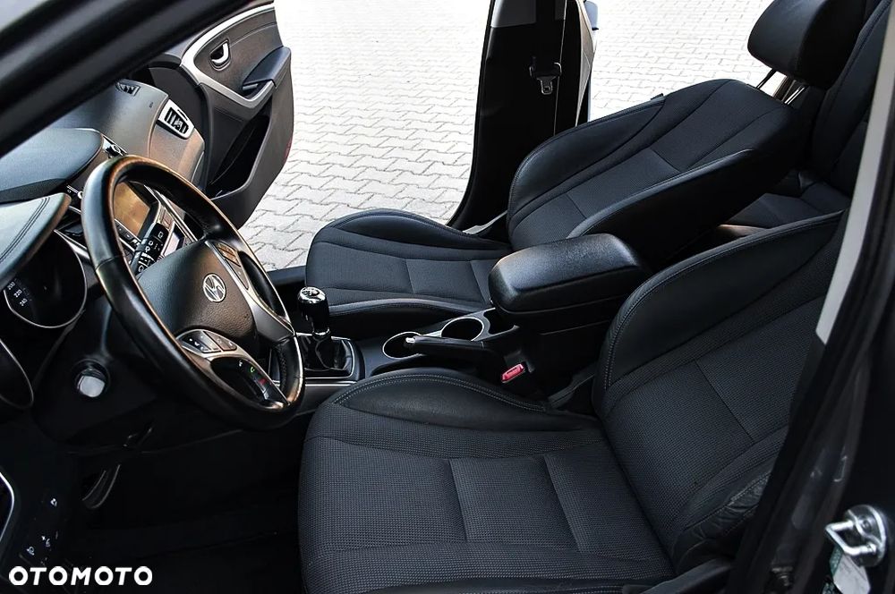 Hyundai i30 1.6 CRDi Premium - 38