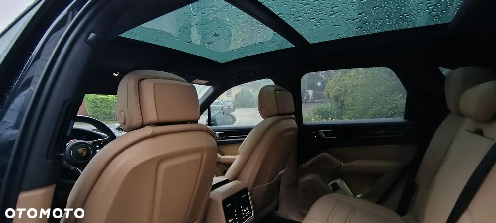 Porsche Cayenne Standard - 18