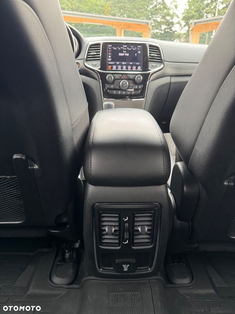 Jeep Grand Cherokee - 17