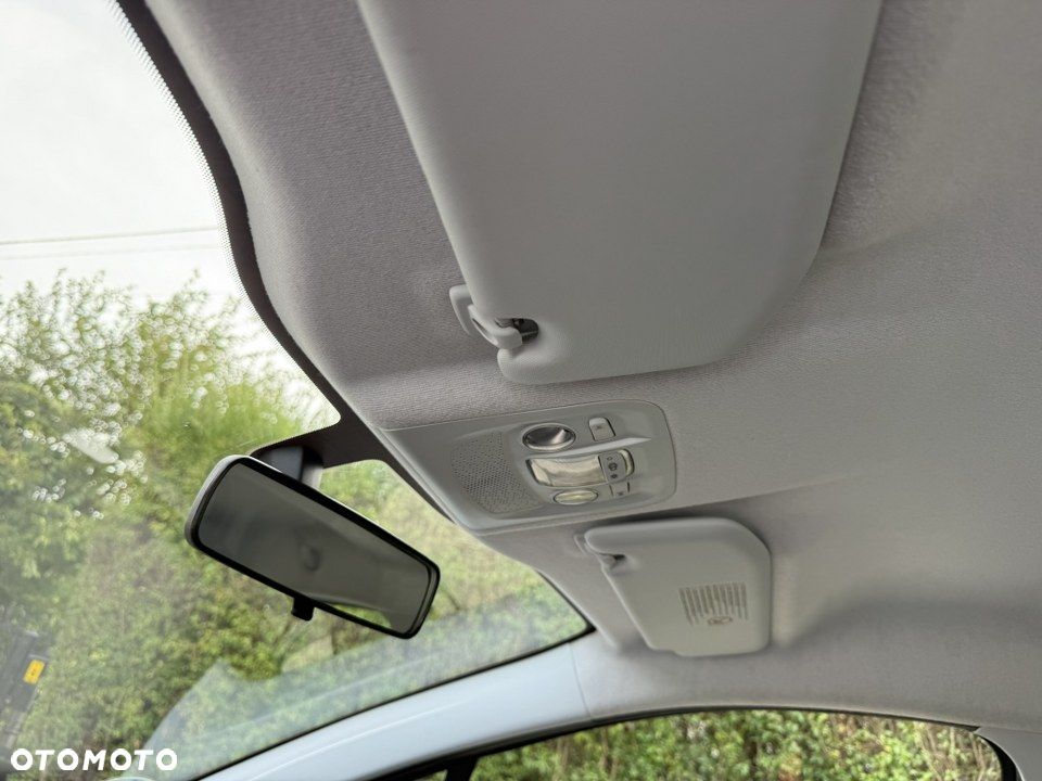 Peugeot 208 1.2 PureTech Allure - 27