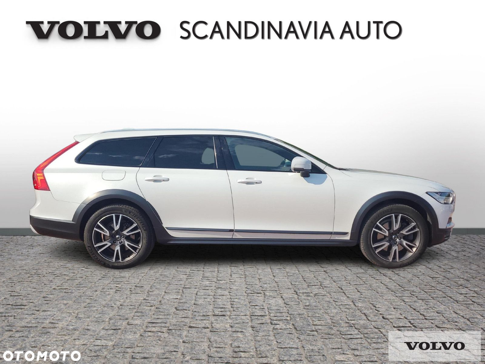 Volvo V90 Cross Country - 6