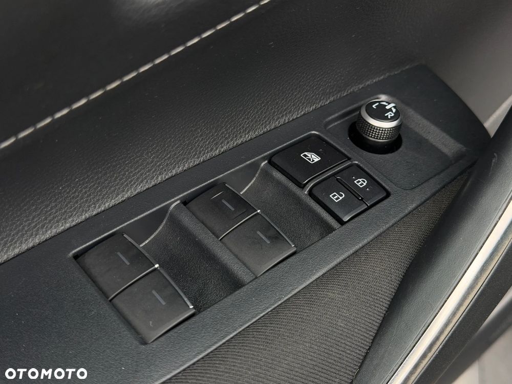 Toyota Corolla 1.8 Hybrid Comfort - 12