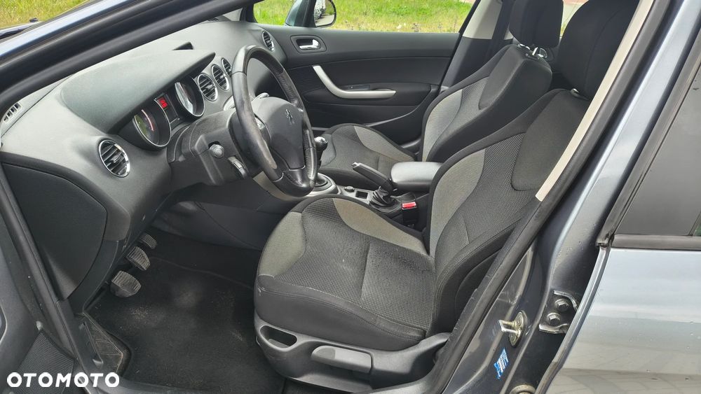 Peugeot 308 1.6 Premium - 8