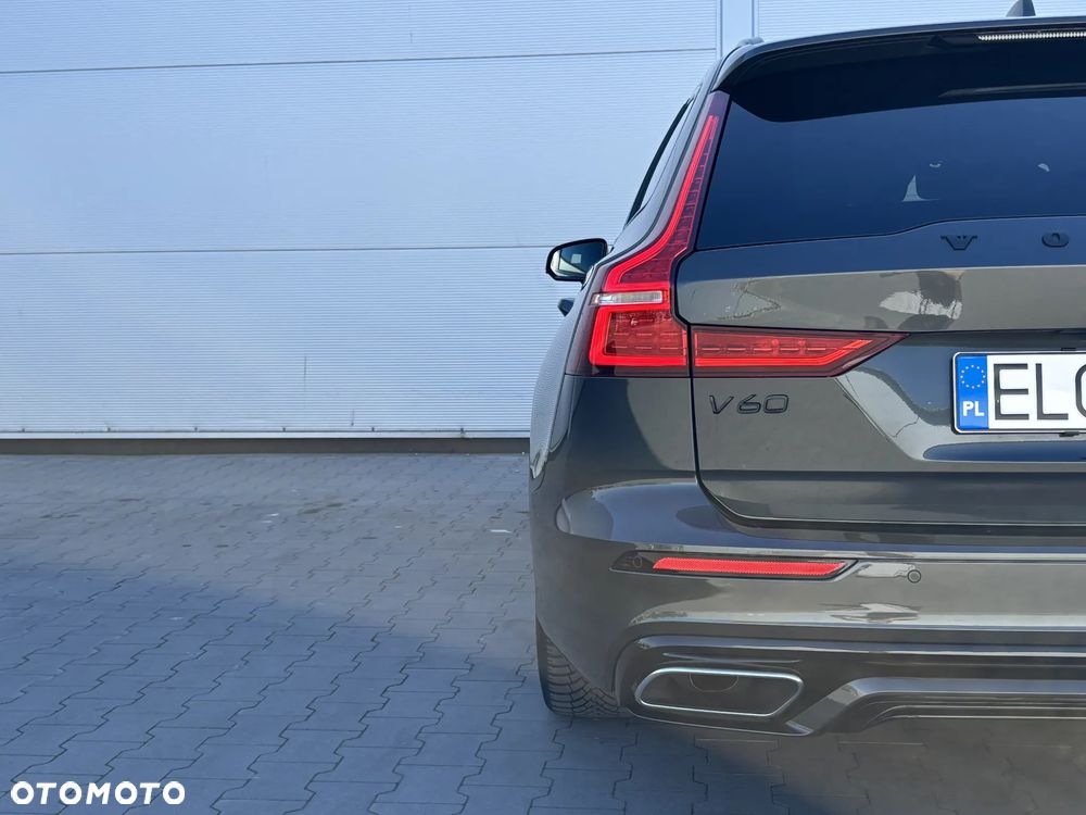 Volvo V60 B4 D R-Design - 10