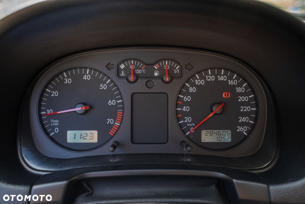 Volkswagen Bora 1.6 Basis - 10