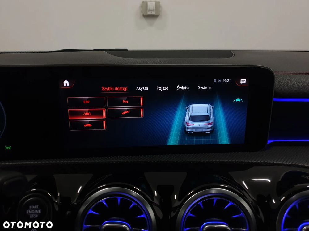 Mercedes-Benz CLA 250 7G-DCT - 23