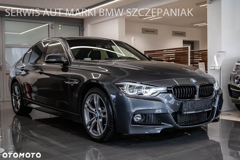 BMW Seria 3 330i M Sport - 1