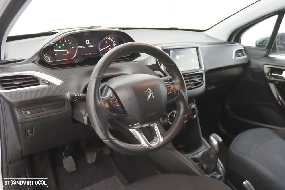 Peugeot 208 1.2 PureTech Style - 3