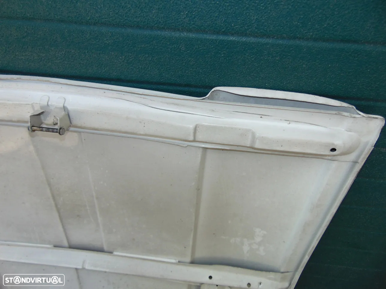 Renault 4L Capot - 9