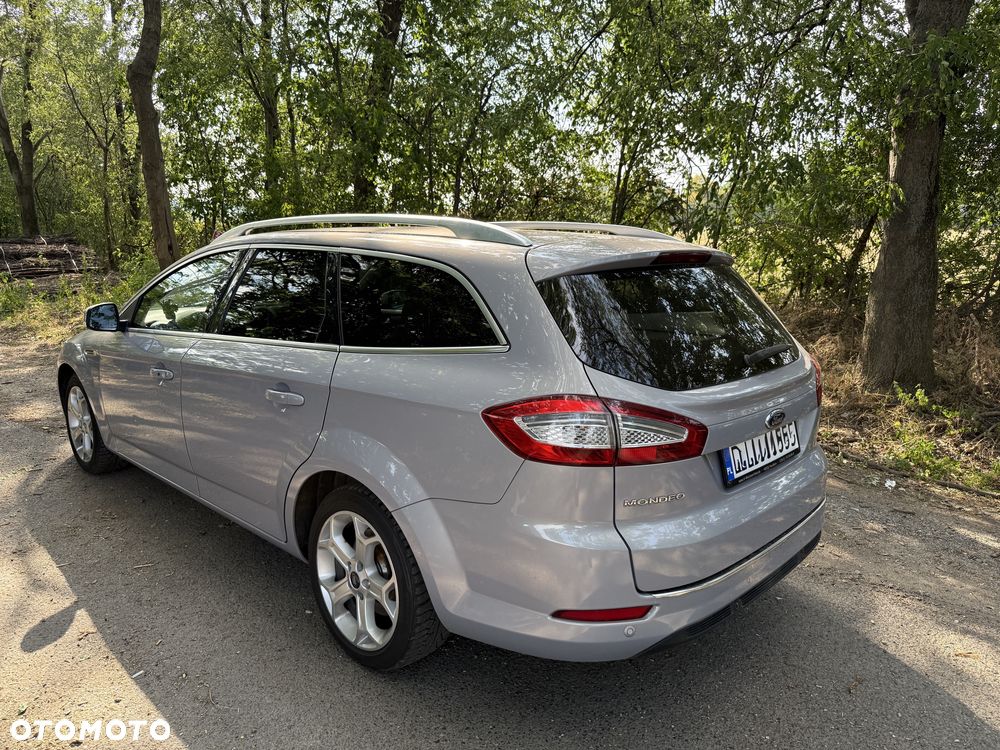 Ford Mondeo 2011 photo 2