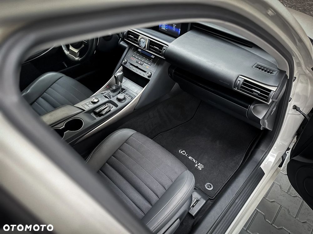 Lexus IS - 35