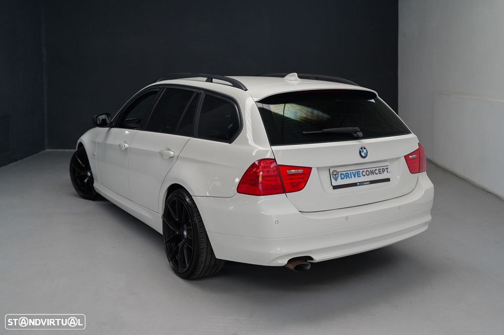 BMW 318 d Navigation Sport - 13
