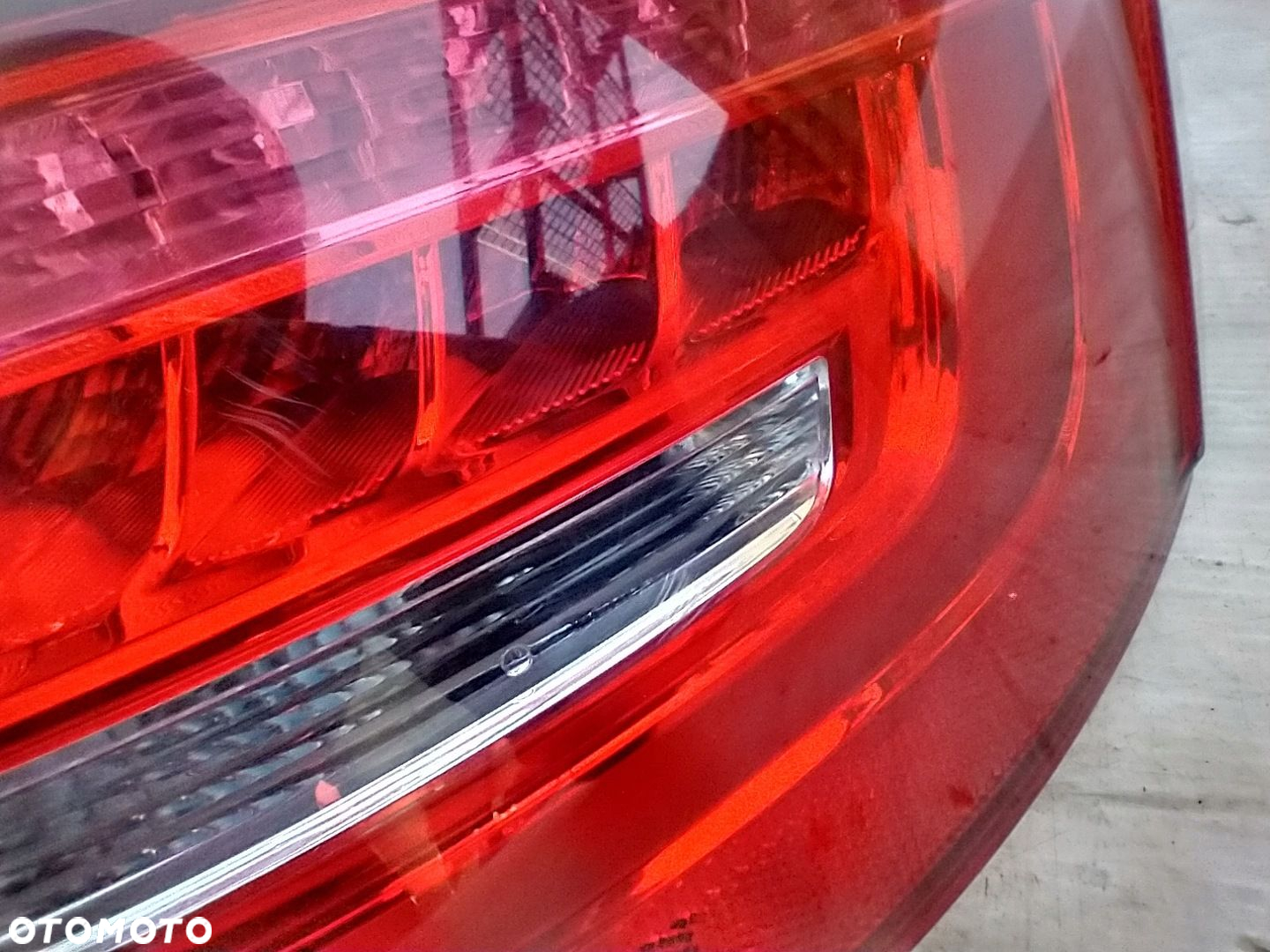 AUDI A4 B8 LIFT KOMBI LAMPA LED PRAWY TYŁ PRAWA TYLNA W BŁOTNIK 8K9945096D - 5