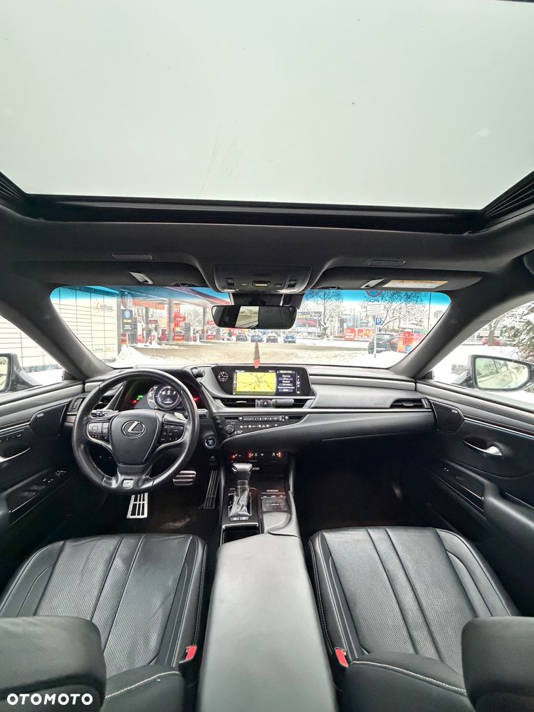 Lexus ES 300h F Sport - 13