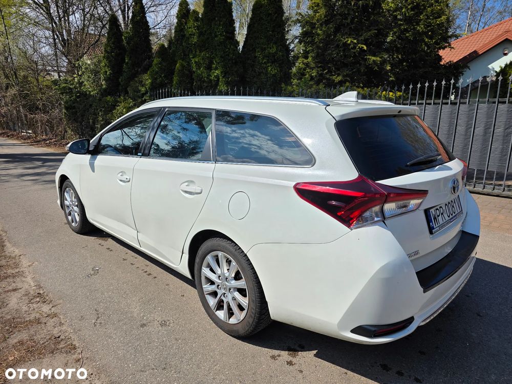 Toyota Auris 1.8 VVT-i Automatik Edition S+ - 3