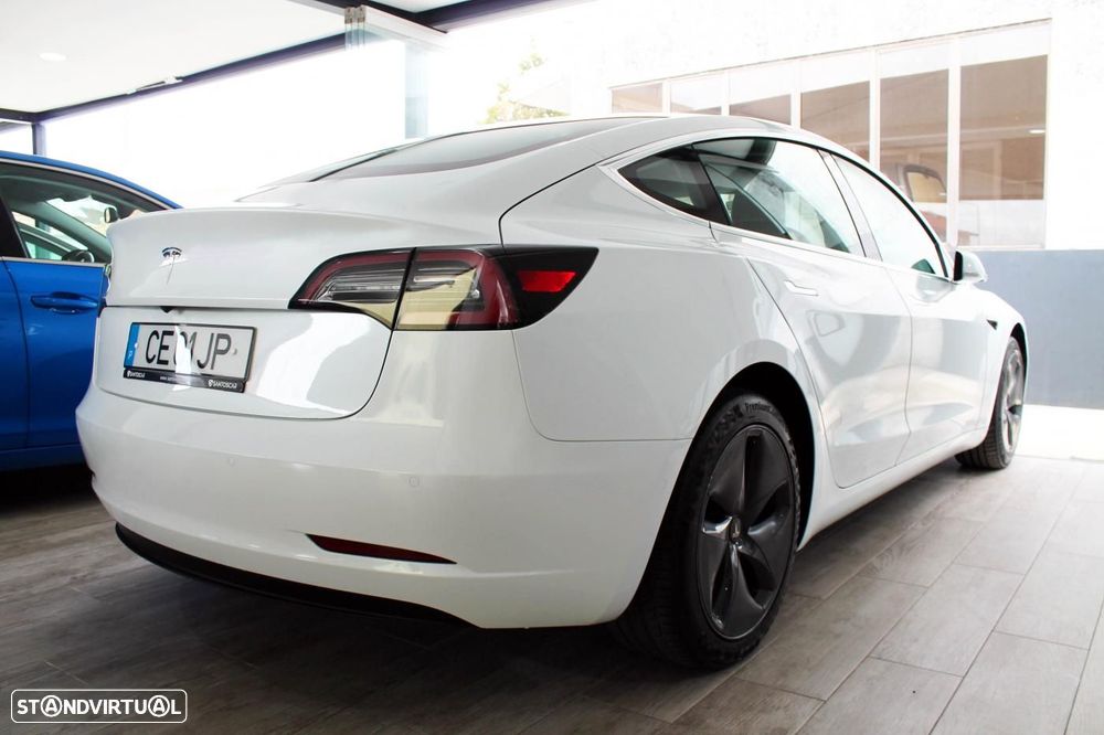Tesla Model 3 Standard Range Plus RWD - 3