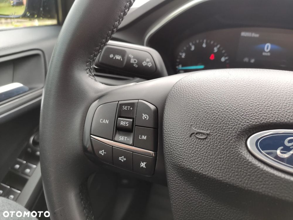 Ford Focus 1.0 EcoBoost mHEV Titanium - 26