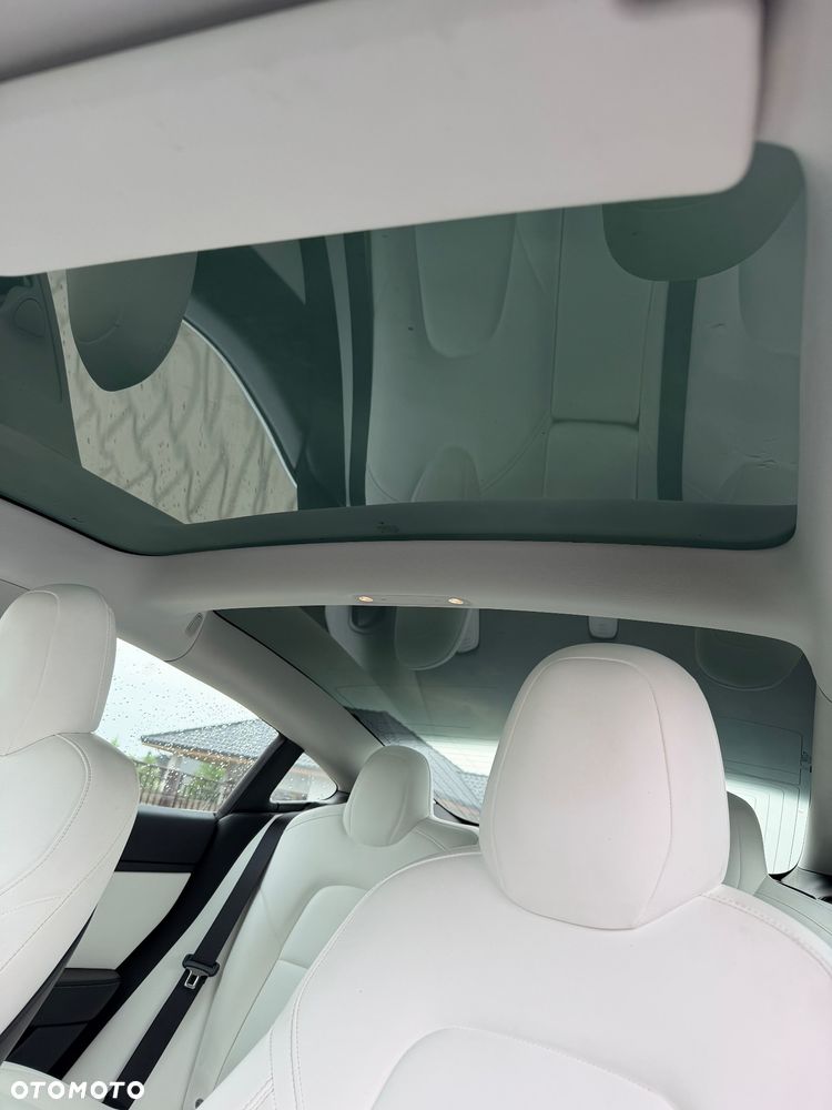 Tesla Model 3 - 11