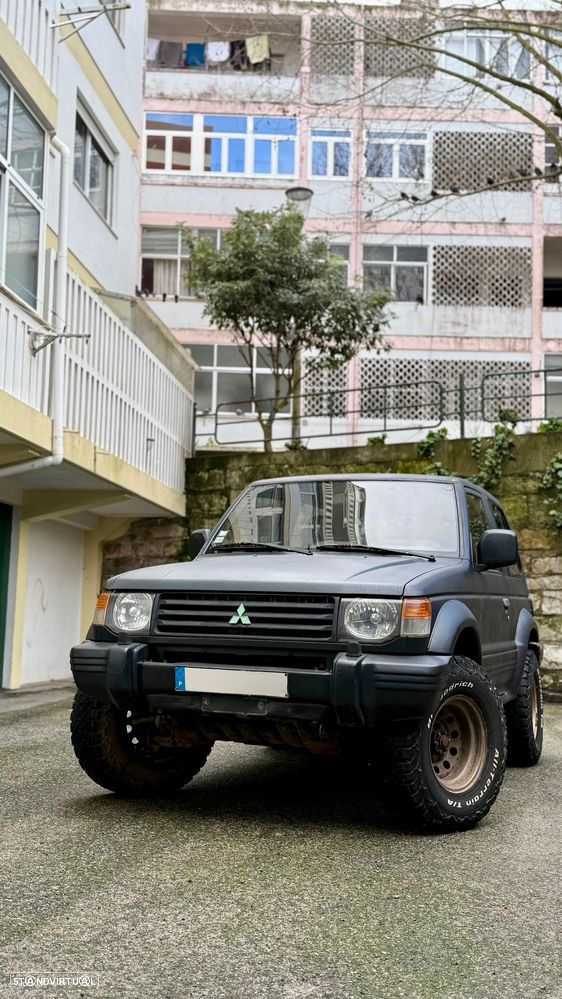 Mitsubishi Pajero 2.5 TDi GLS - 4