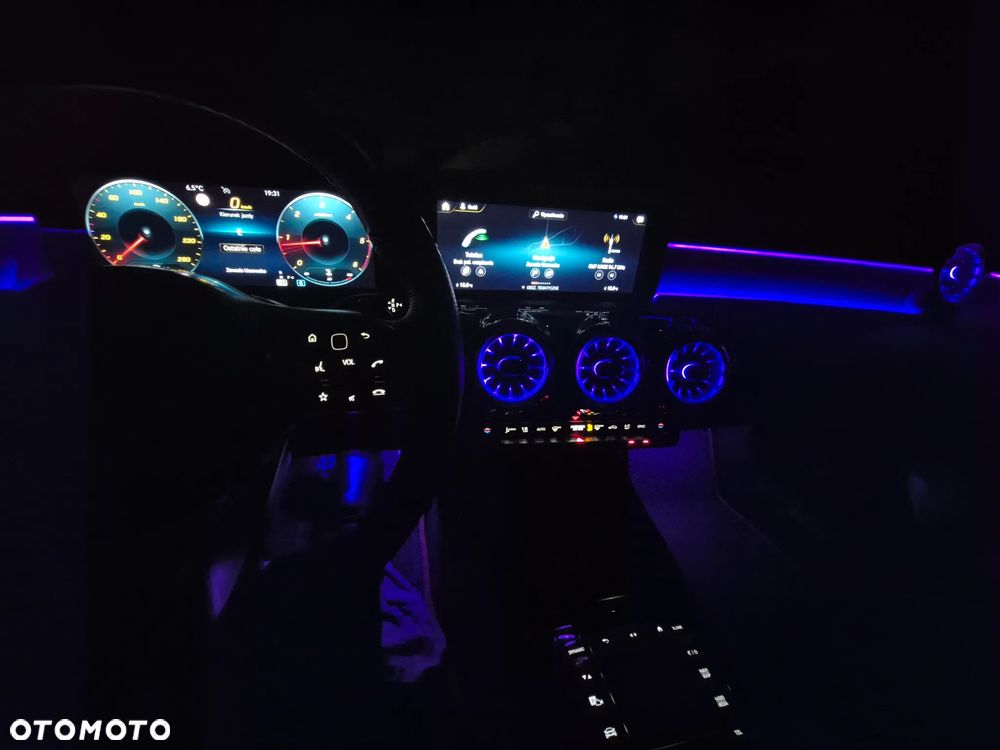 Mercedes-Benz CLA - 5