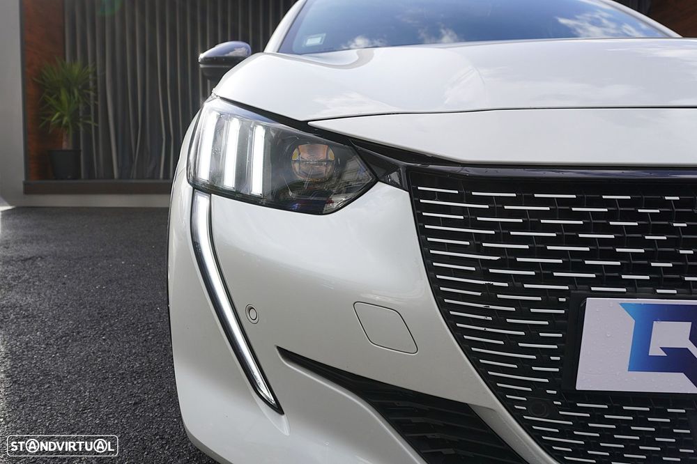Peugeot e-208 50 kWh GT Pack - 10