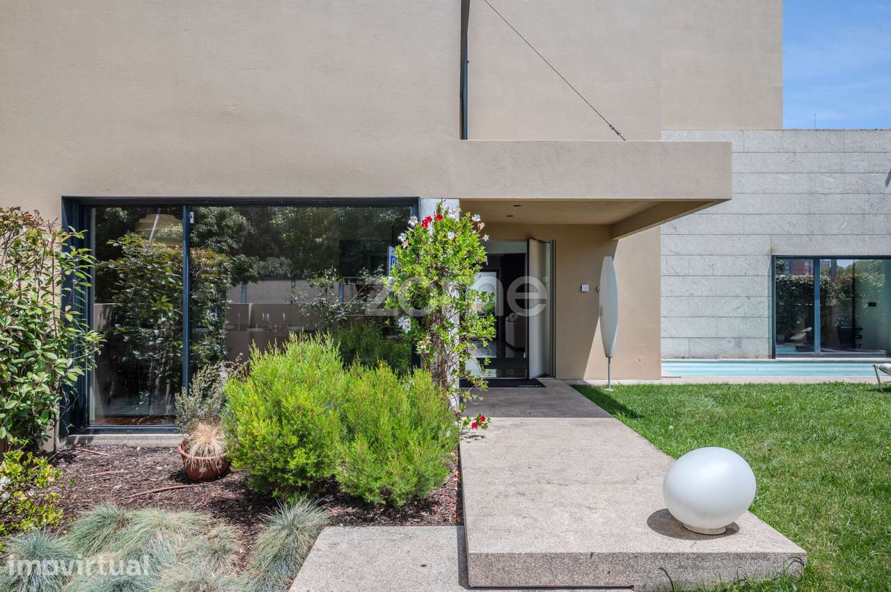 Moradia Contemporânea com 5 Suítes, Piscina e Garagem | Foz - Porto - Grande imagem: 4/60