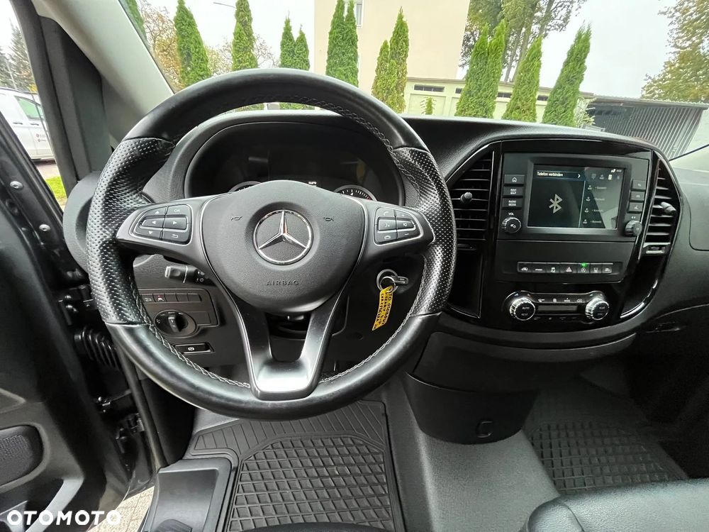 Mercedes-Benz Vito - 32