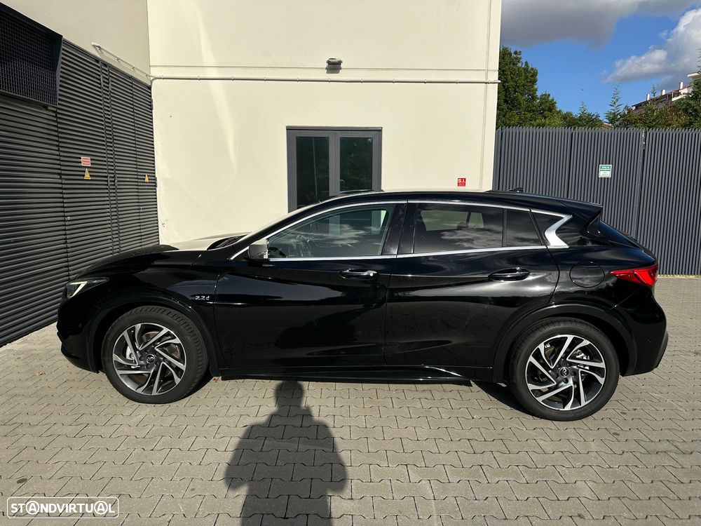 Infiniti Q30 - 9