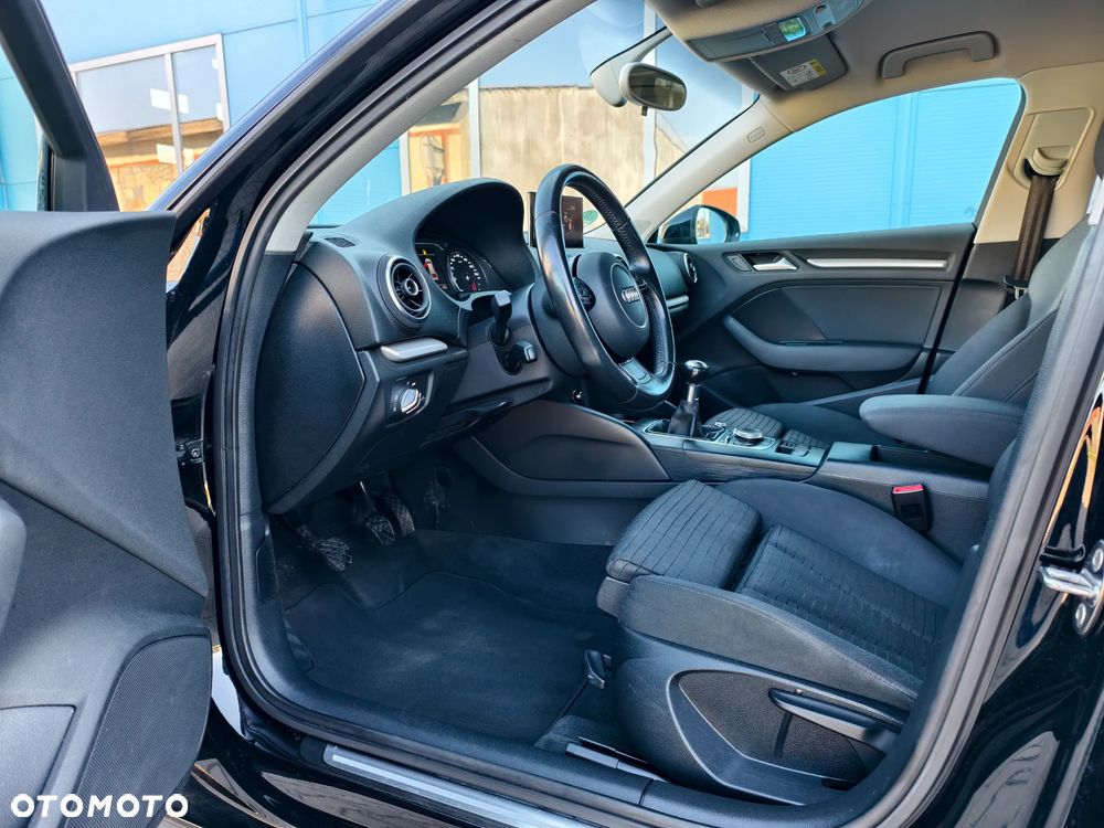 Audi A3 Sportback 1.4 TFSI S line Sportpaket - 10