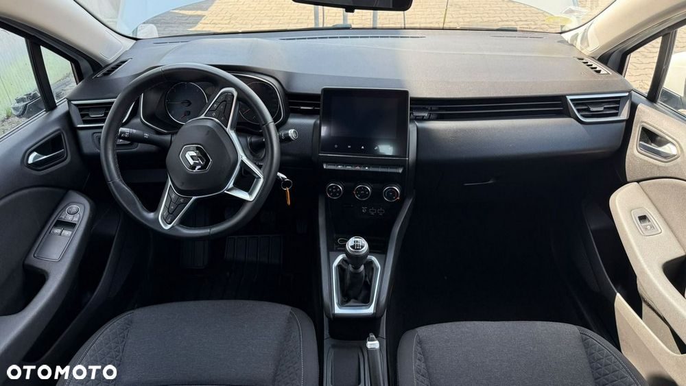 Renault Clio - 8