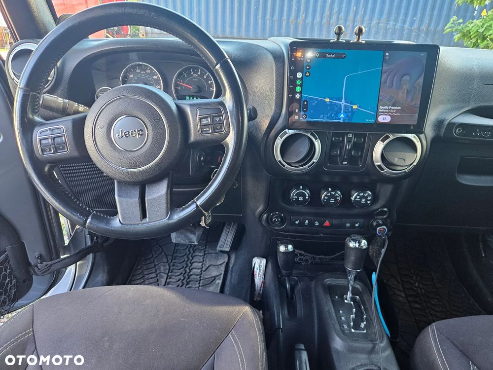 Jeep Wrangler 3.6 Unlim Sahara - 20