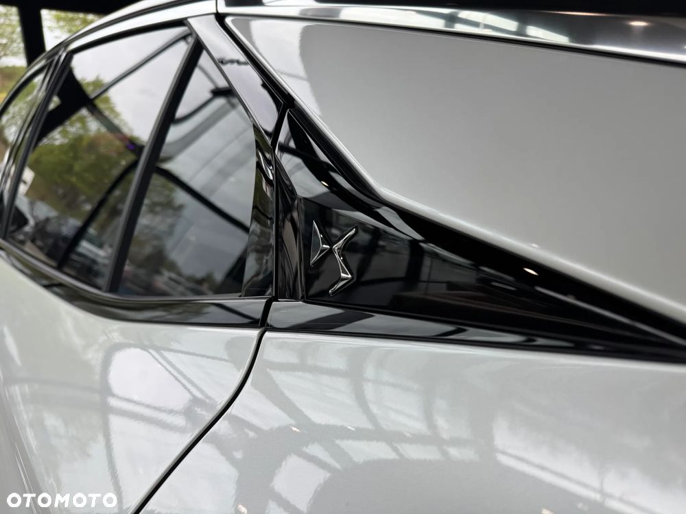 DS Automobiles N°4 1.2 mHEV Pallas eDCS6 - 14