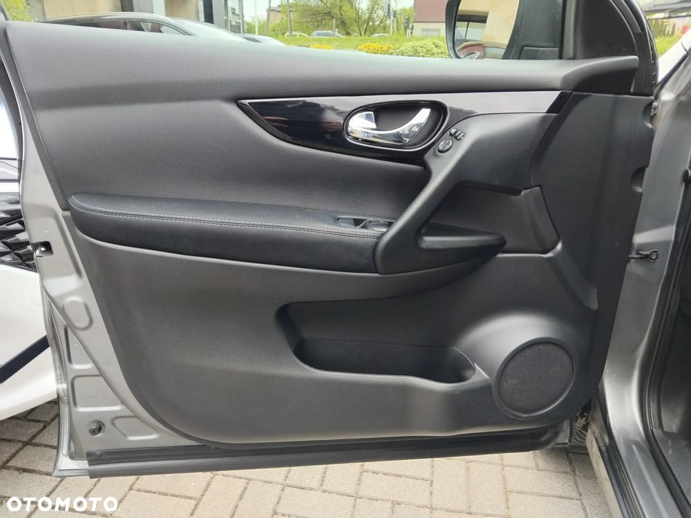 Nissan Qashqai 1.2 DIG-T N-Tec EU6 - 17