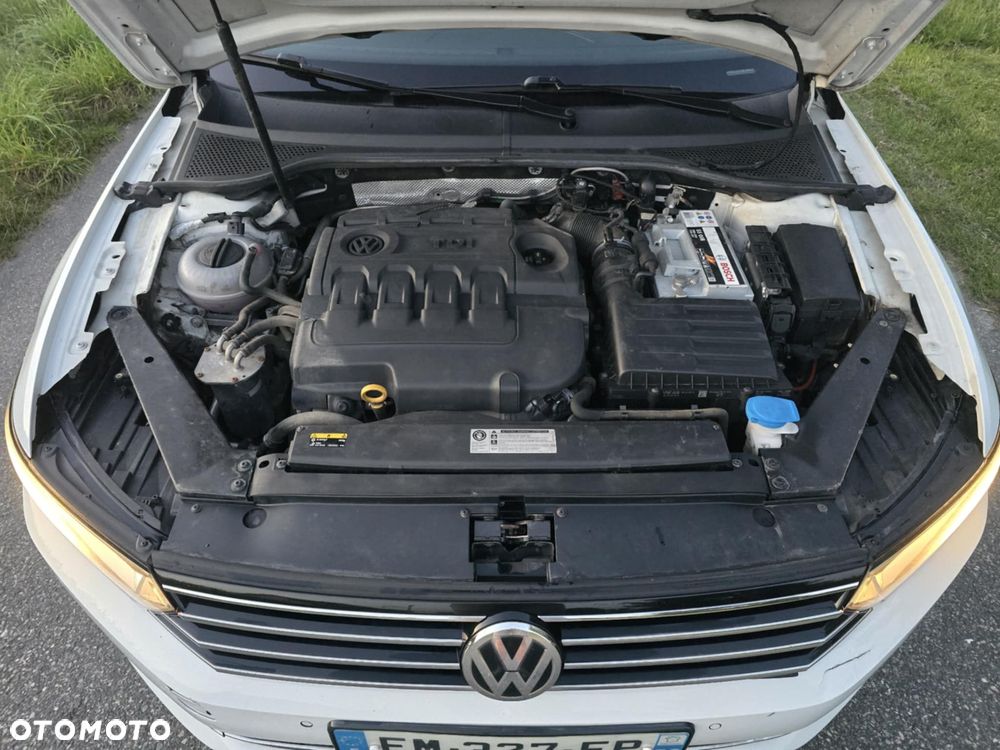 Volkswagen Passat 2.0 TDI (BlueMotion Technology) Comfortline - 20