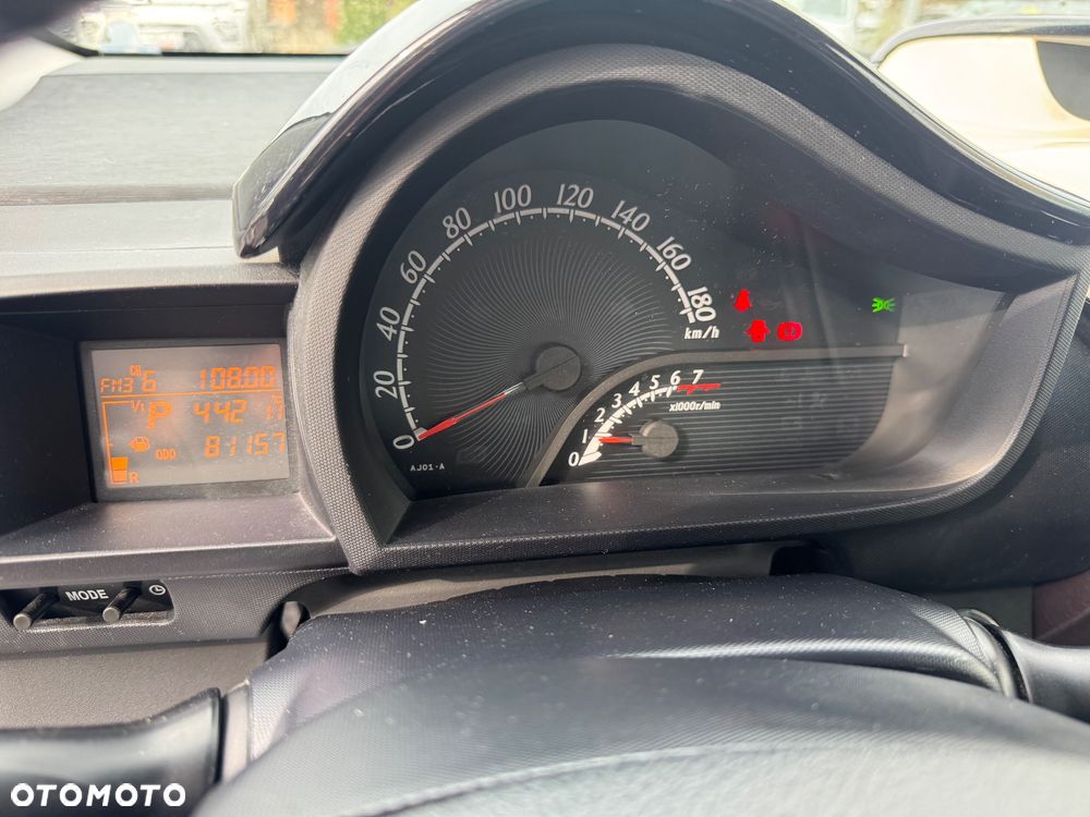 Toyota iQ 1.0 Multidrive + - 12