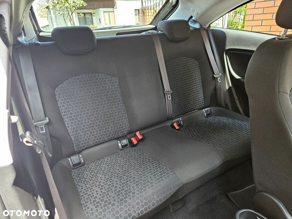 Opel Corsa - 8