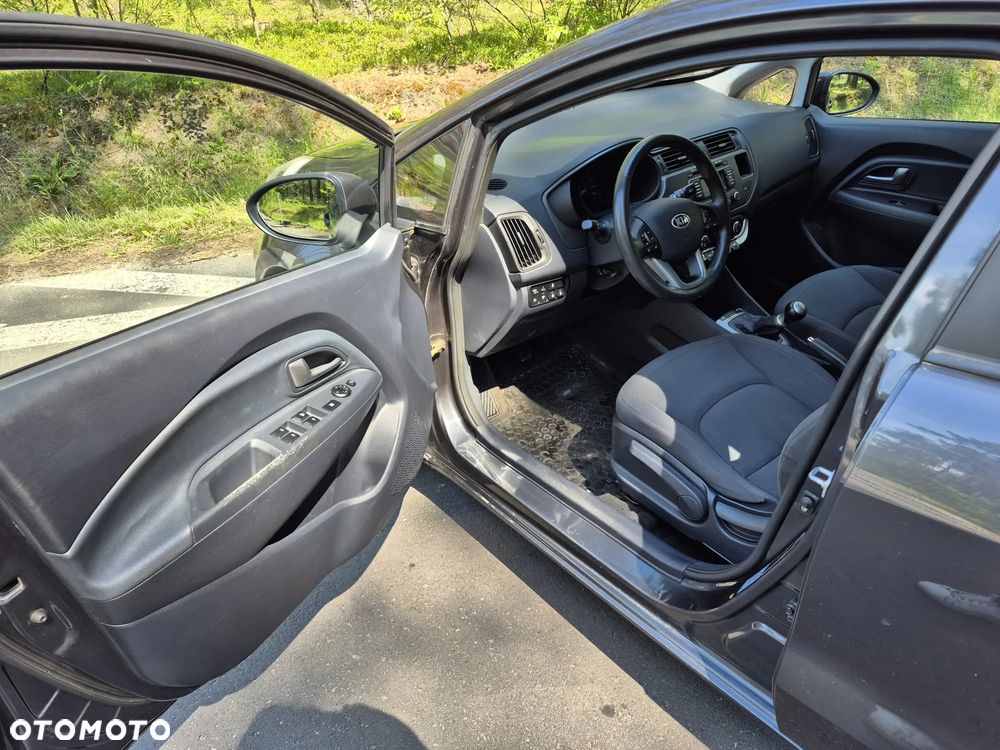 Kia Rio 1.2 L - 7