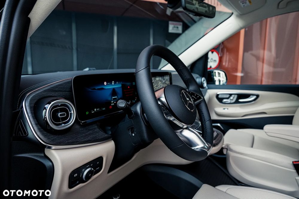 Mercedes-Benz Klasa V 300 d 4-Matic 9G-Tronic Exclusive (d³ugi) - 15
