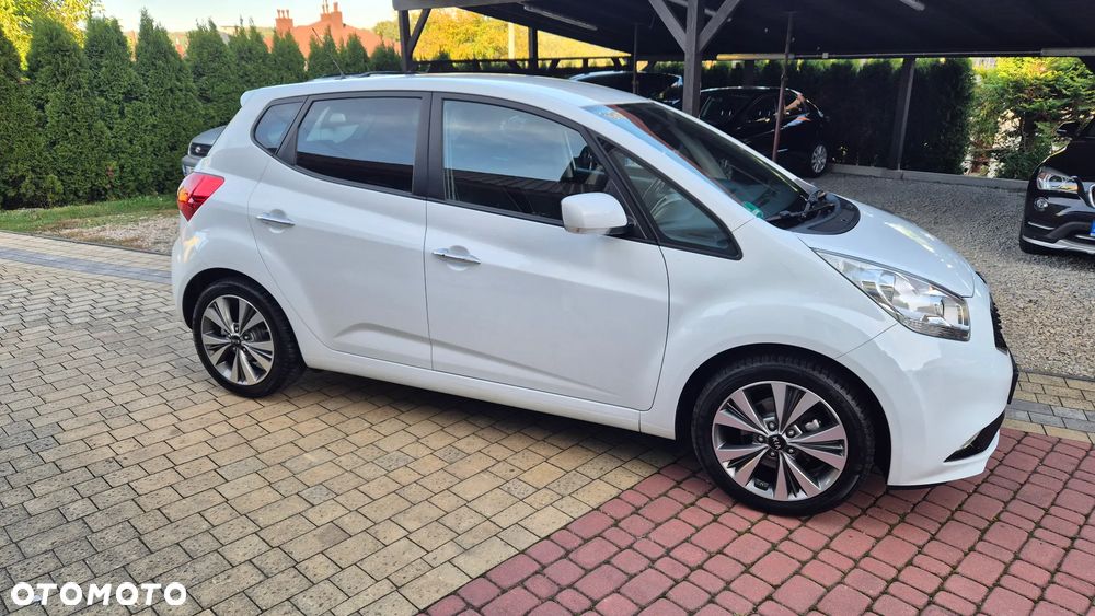 Kia Venga - 5
