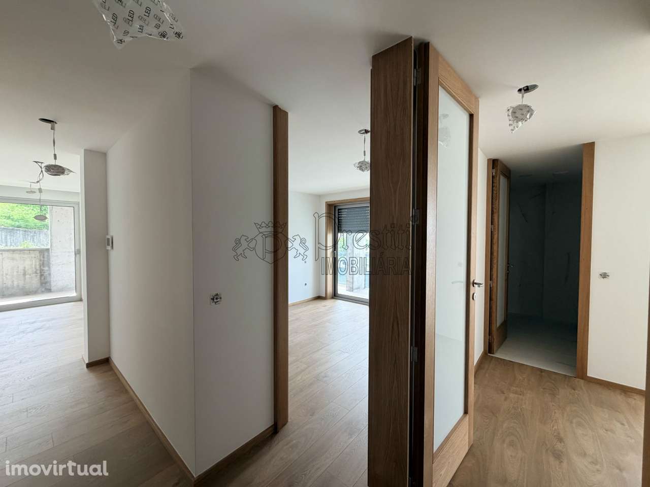 Apartamento T2 para Arrendar em Guimarães - desde 900€ - Grande imagem: 5/11