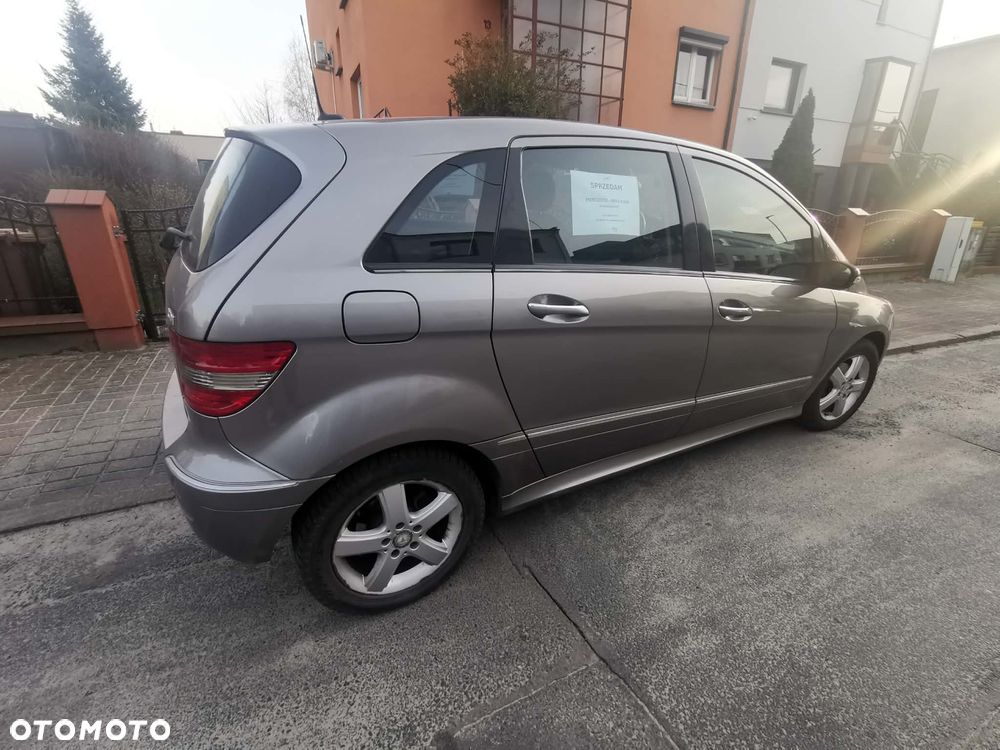 Mercedes-Benz Klasa B 200 CDI - 1