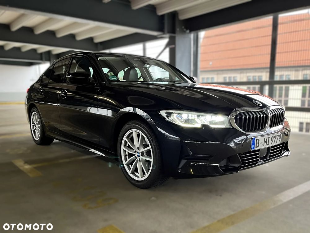 BMW Seria 3 320d xDrive Advantage - 2