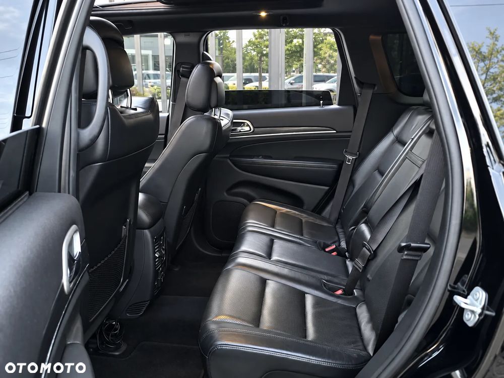 Jeep Grand Cherokee - 17