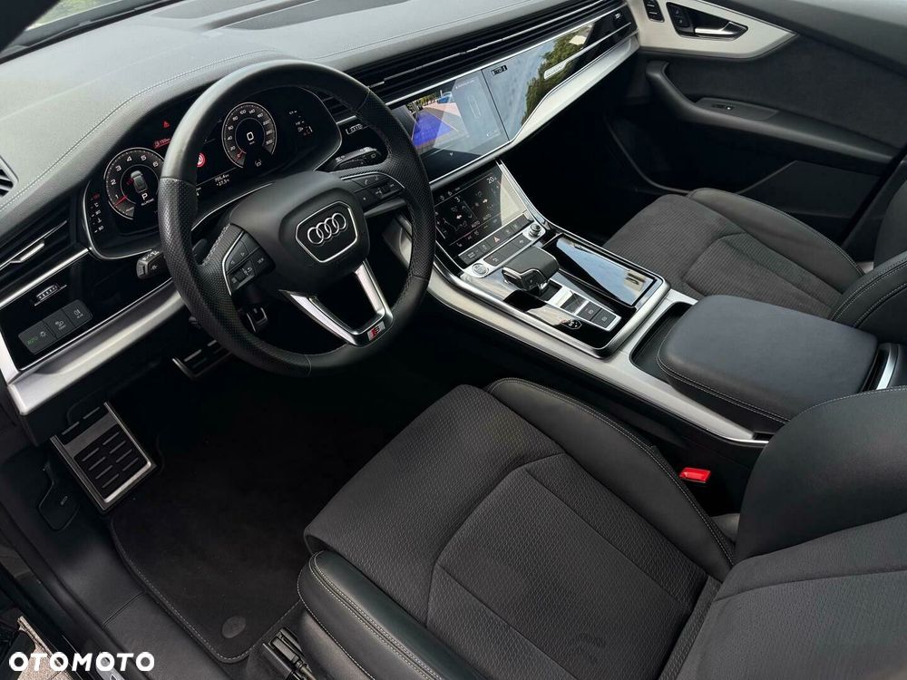 Audi Q8 - 10