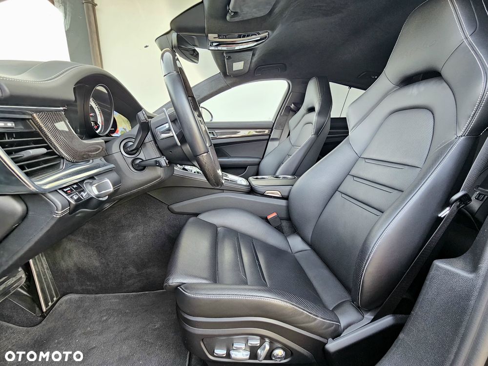 Porsche Panamera Turbo - 6