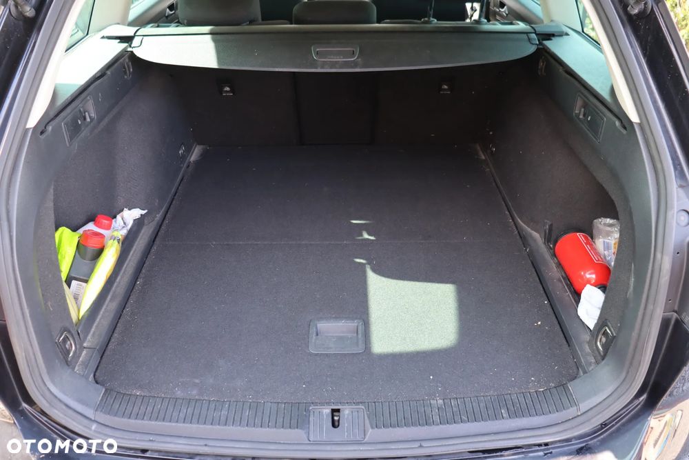 Volkswagen Passat - 21